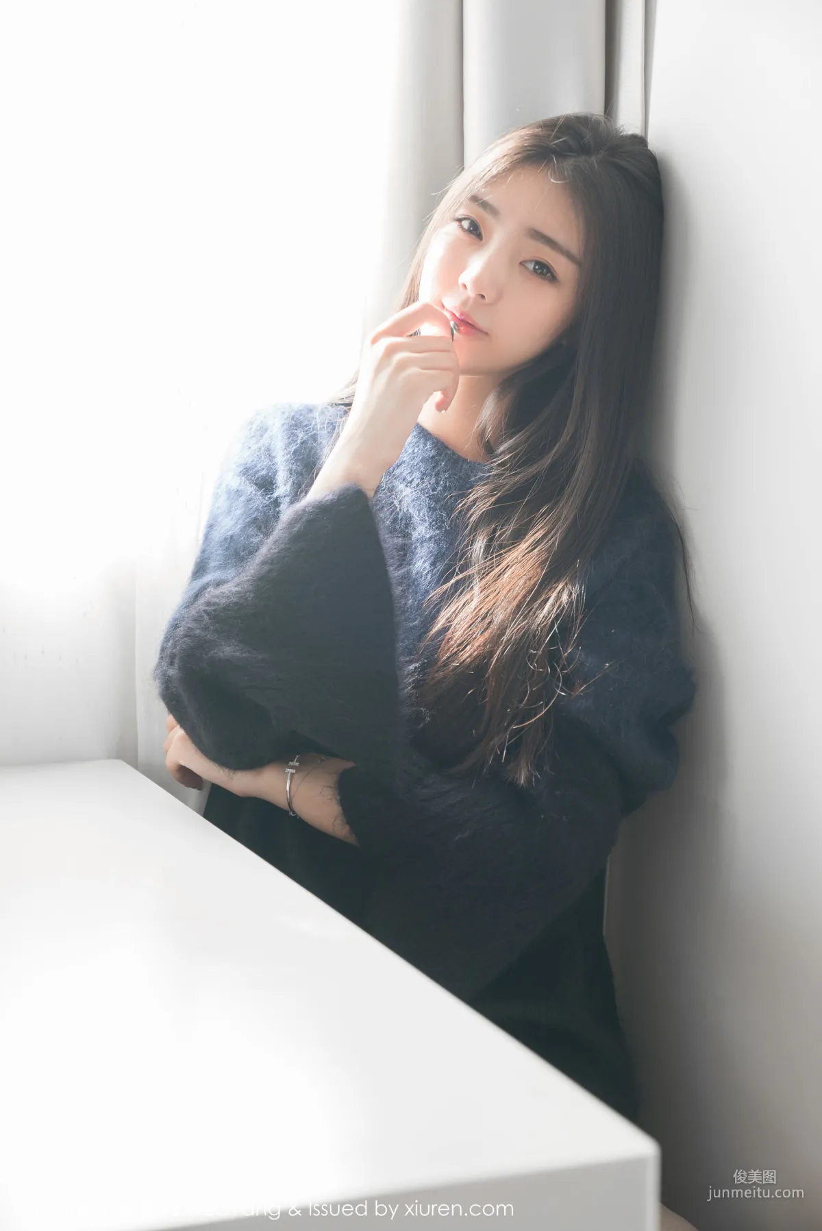 可樂Vicky《毛衣+白襯衫》 [花漾HuaYang] Vol.027 寫真集 2