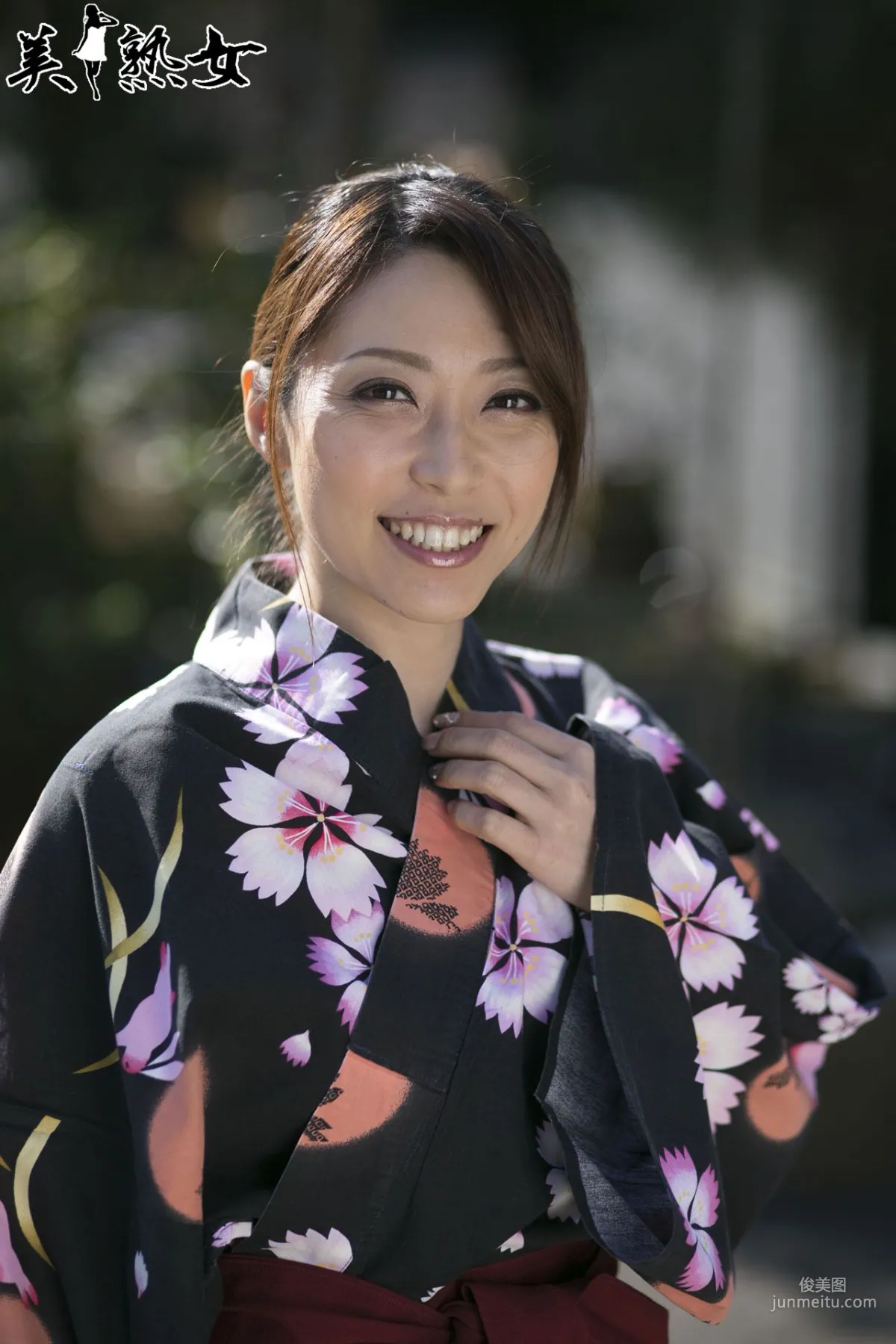 [X-City] [JUKUJO] Mature Woman Shiraki Yuuko Photo Set photo 10