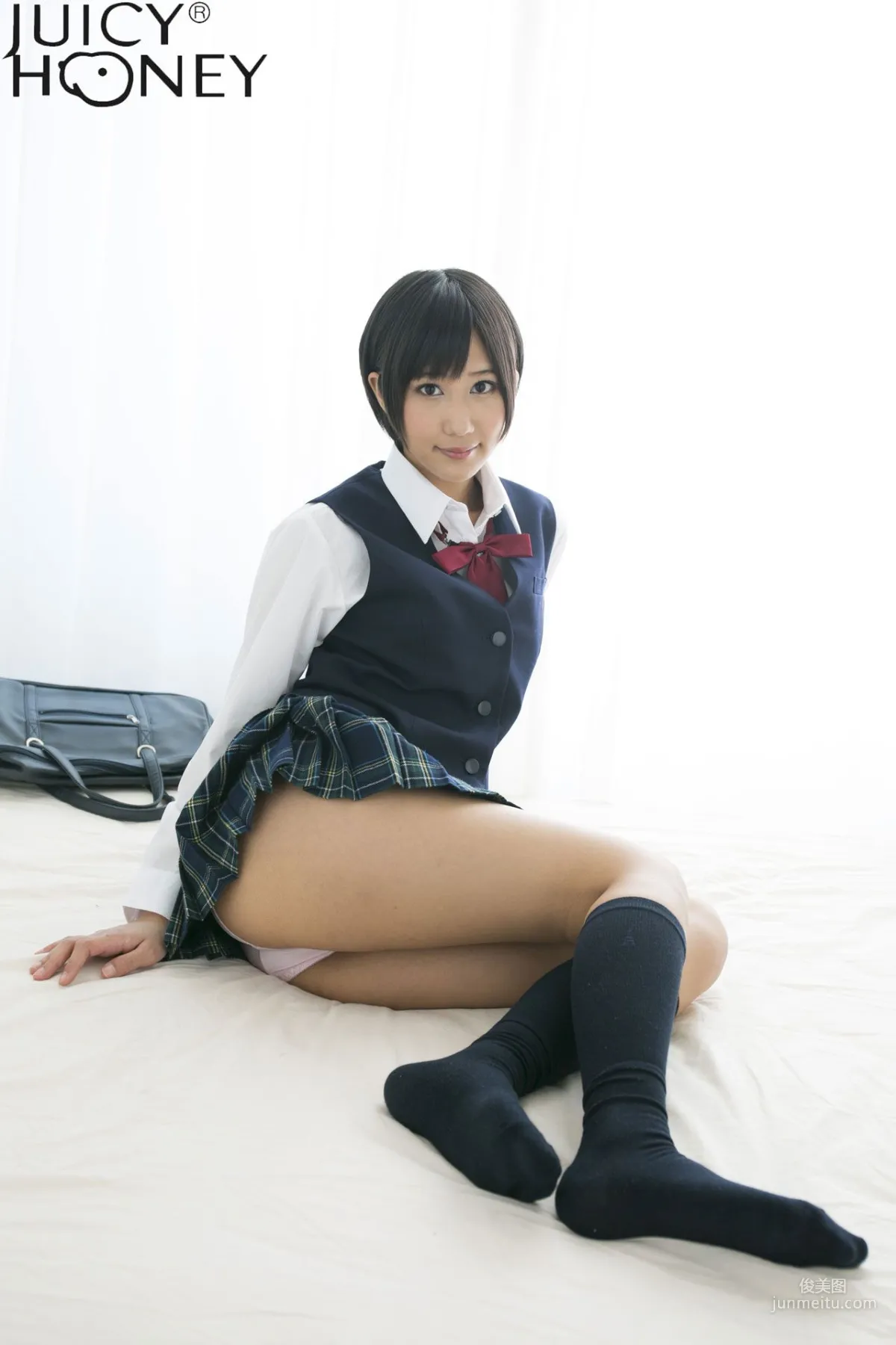 [Juicy Honey] ジューシーハニー30 湊莉久 Riku Minato 写真集15