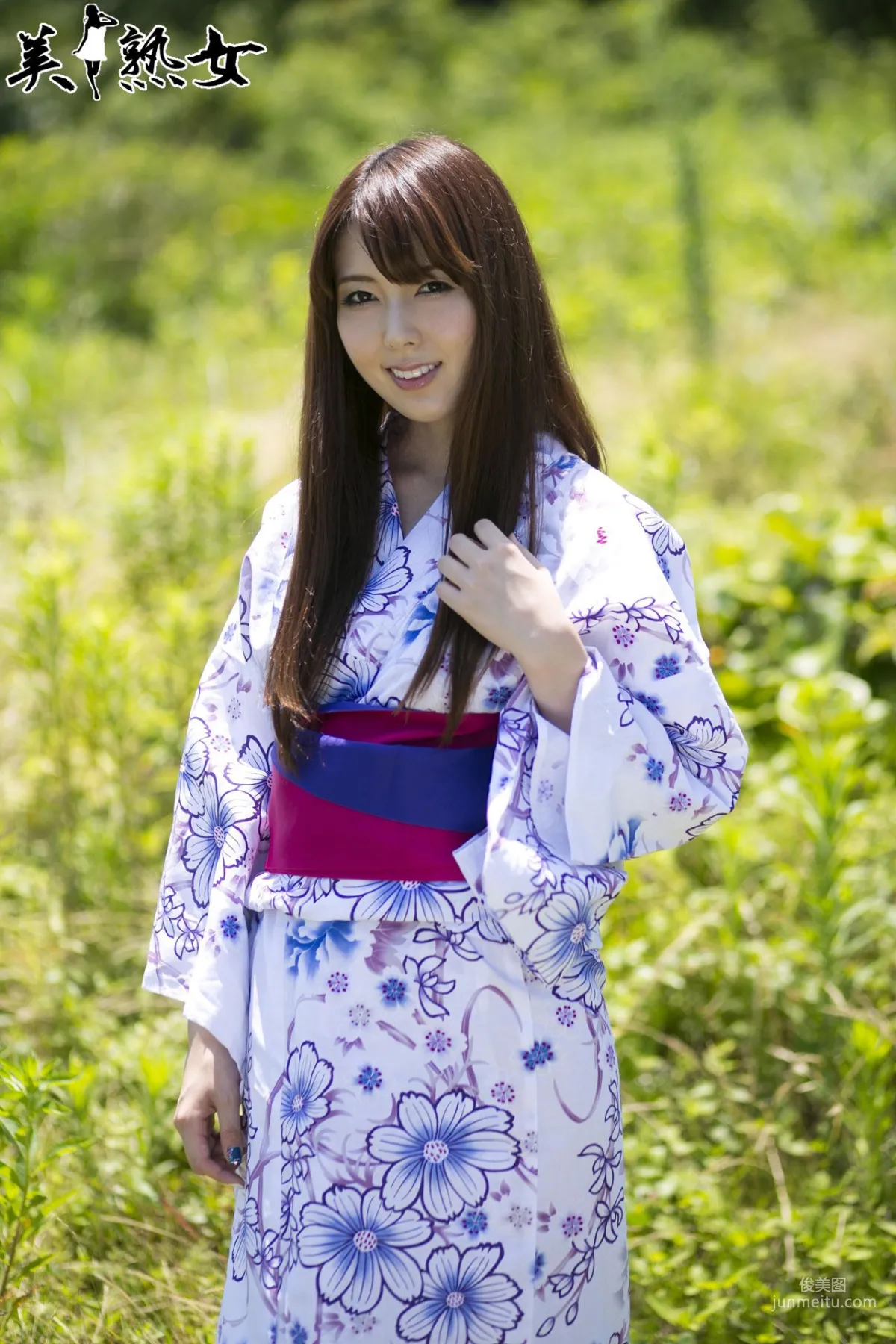 Yui Hatano: X-City photo 3