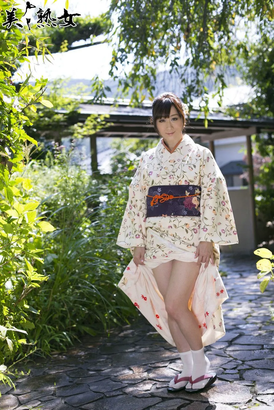 [X-City] [JUKUJO] Popular Mature Woman Yuu Kawakami 3 Photo Set photo 5