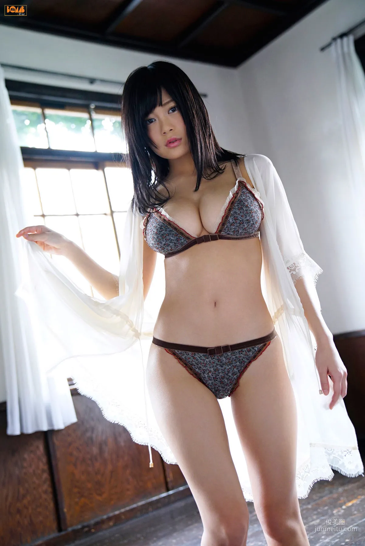 Japanese Big-Bust Girl RaMu [Bomb.tv] 2018 February Issue Photo Set photo 10