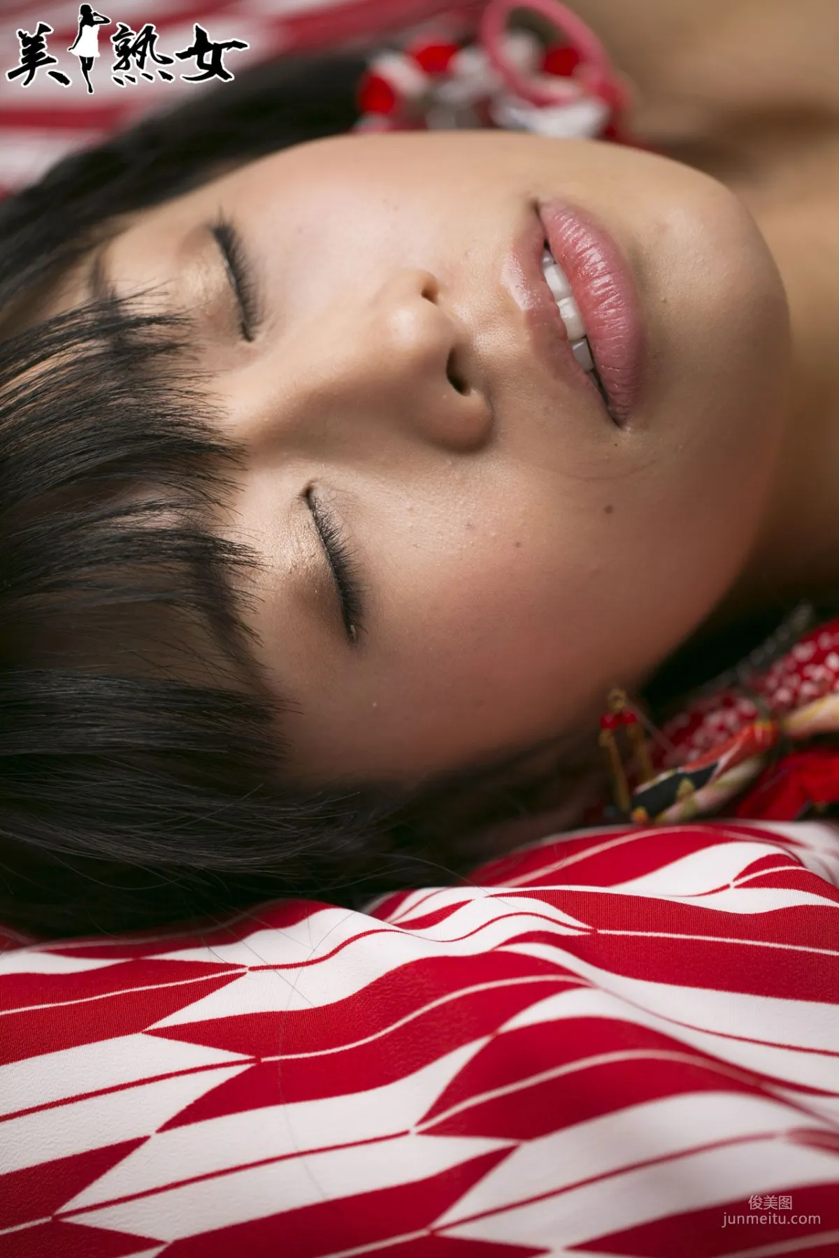 [X-City] [JUKUJO] Popular Mature Woman jkj028 Sasa Handa Chieri Haruyama Photo Set photo 11