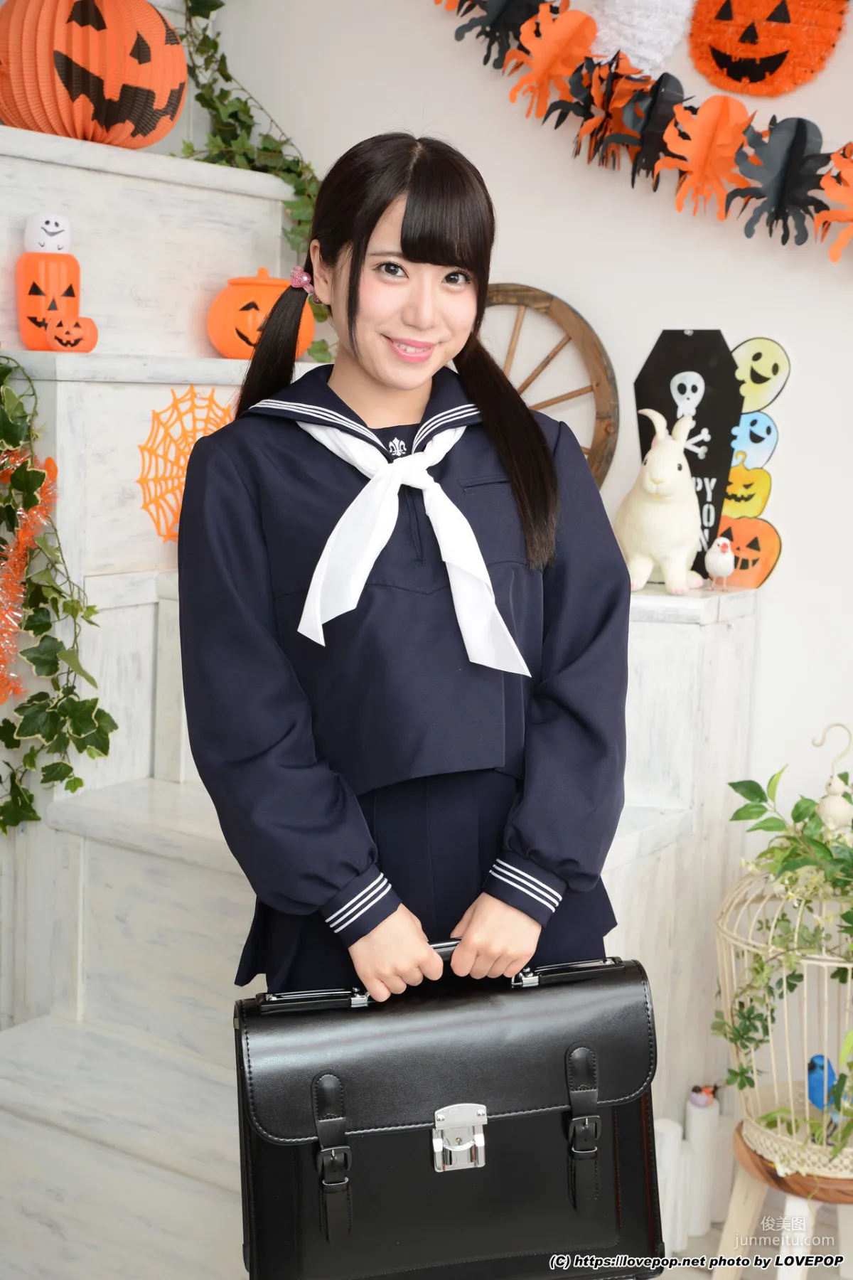[LovePop] Rin Hatsumi 初美りん Set02 写真集1