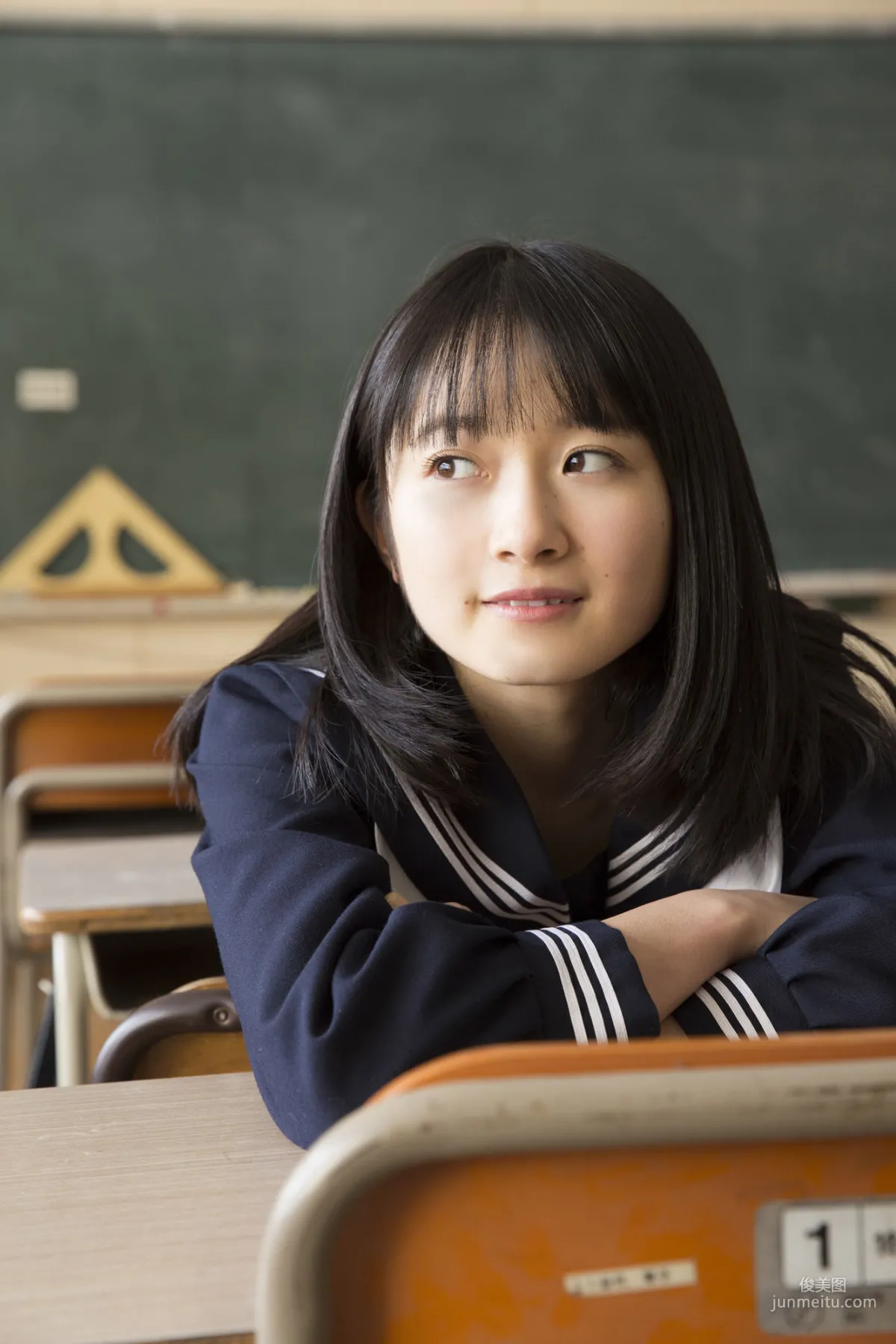 Chisaki Morito [Hello! Project Digital Books] Vol.163 Photo Set photo 33