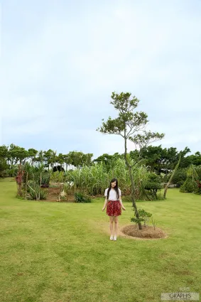 Momojiri Kanon 桃尻かのん/桃尻華音 [Graphis] 初脫ぎ娘 寫真集