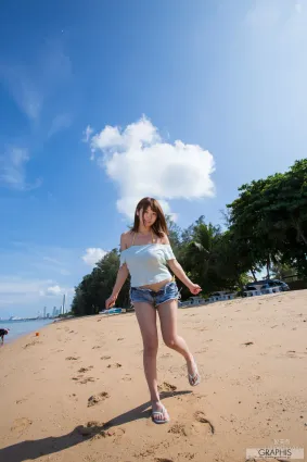 松本菜奈実《GRAVURE GIRL!》 [Graphis] Gals 寫真集