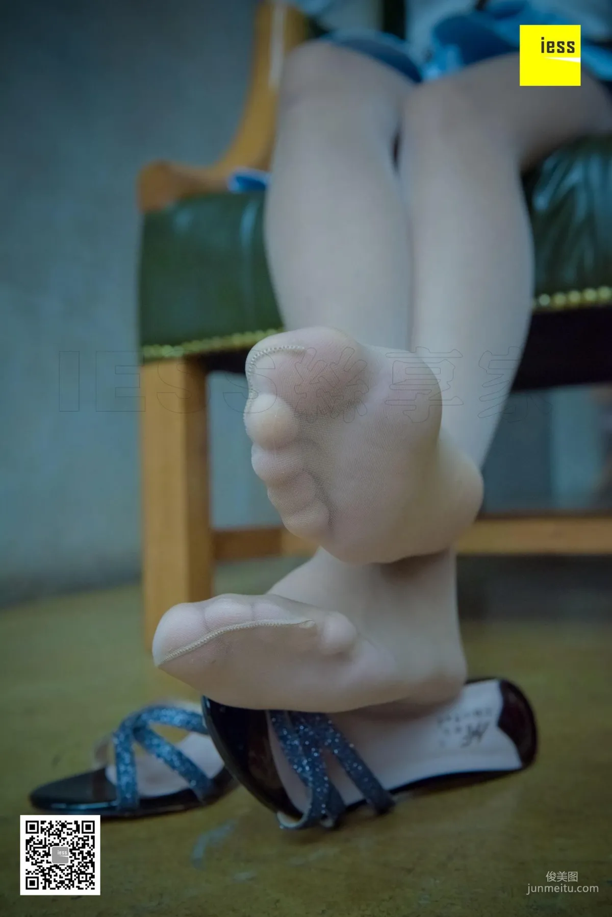 Mu Mu, Alluring Charm Meat-Color Stockings and Sandals [IESS] Silk Enjoyer 166 Photo Set photo 25