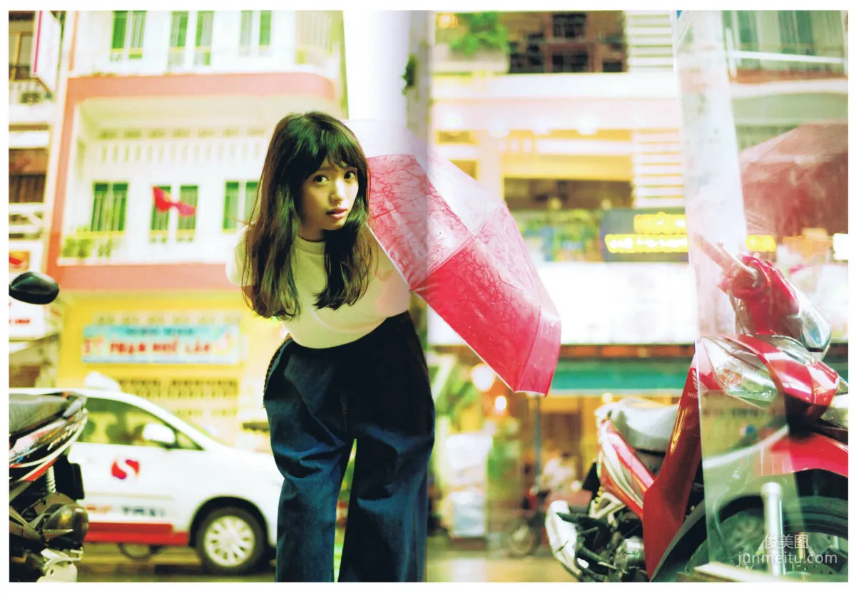 北原里英《そして》 [PhotoBook] 写真集9