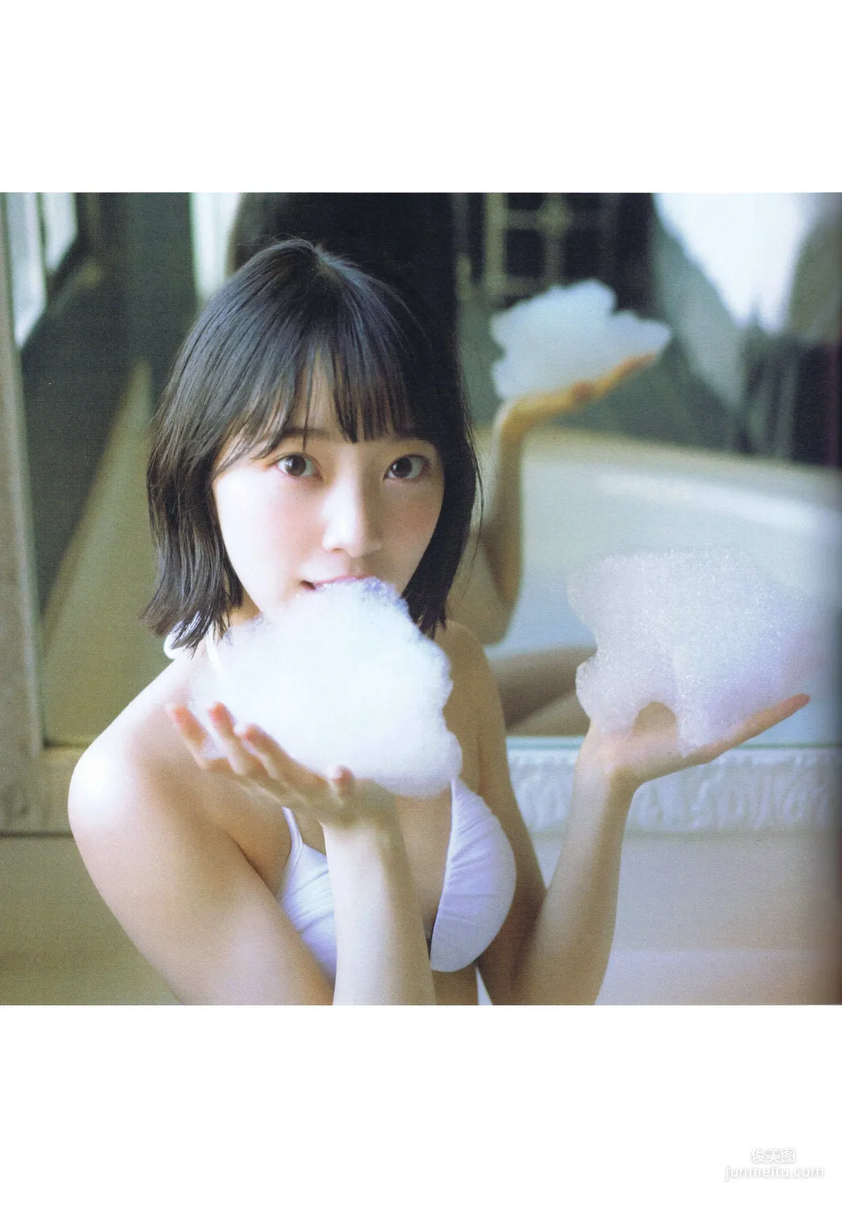 堀未央奈《君らしさ》 [PhotoBook] 写真集75