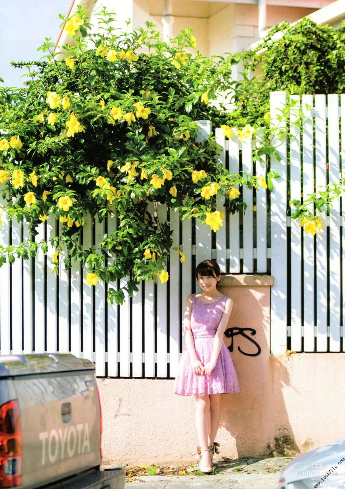 Manatsu Akimoto 1st, Midsummer Pressure Pattern [Photo Books] Photo Set photo 129