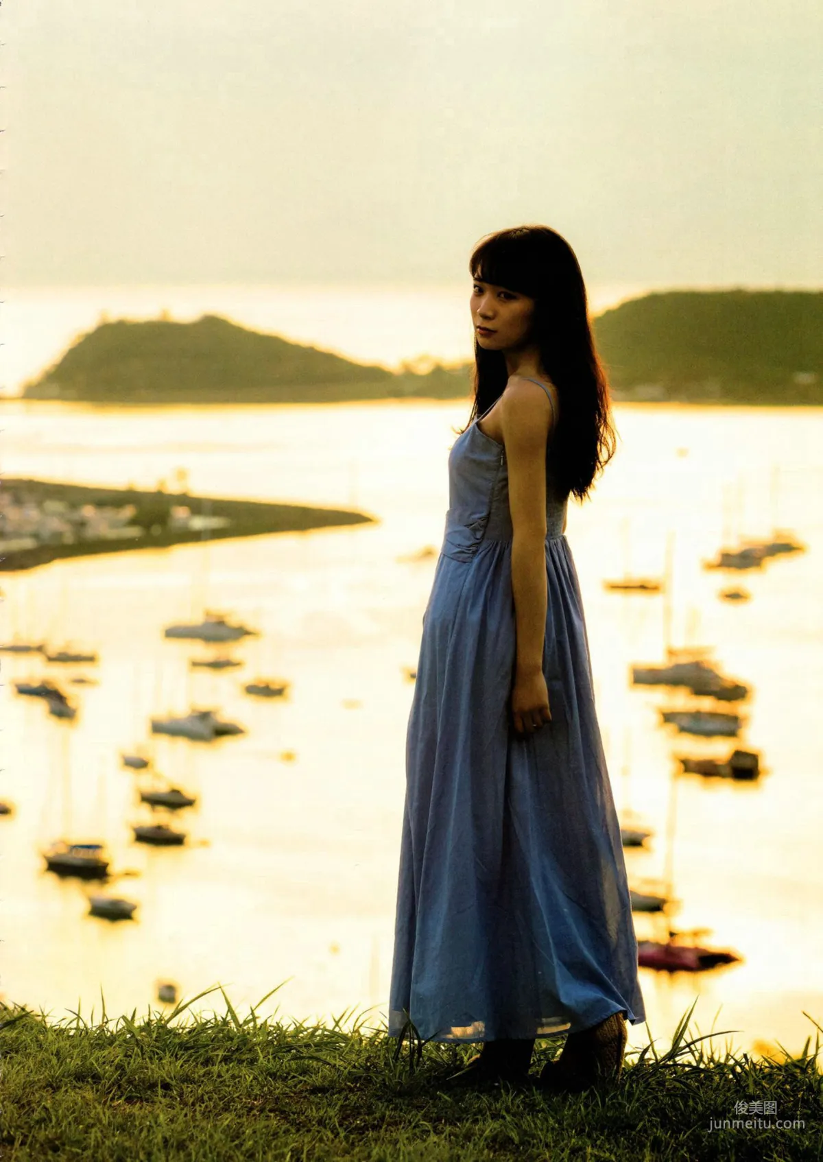 Manatsu Akimoto 1st, Midsummer Pressure Pattern [Photo Books] Photo Set photo 53