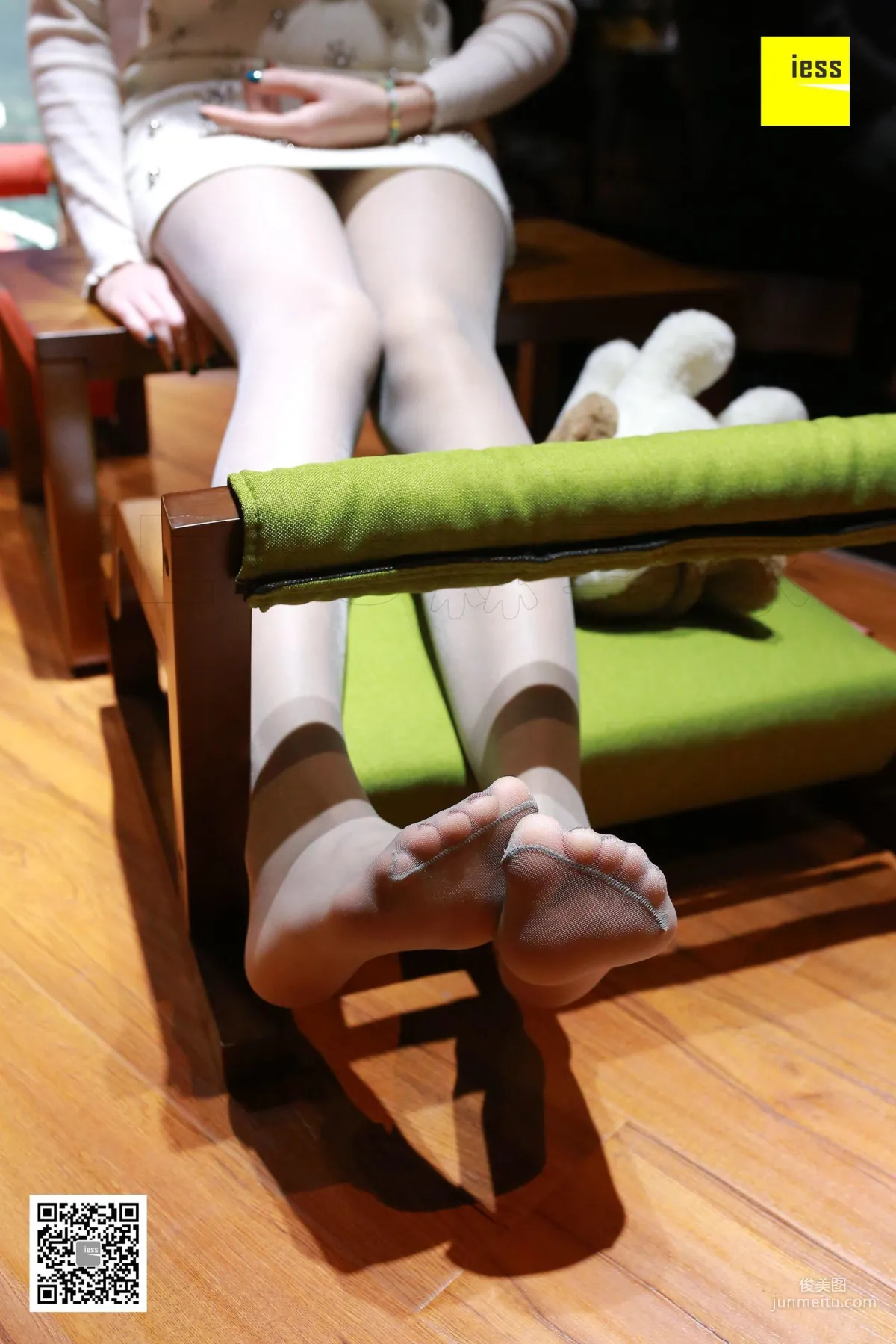 Qi Qi, Delicate Texture Gray Stockings [IESS] Silk Enjoyer 184 Photo Set photo 64