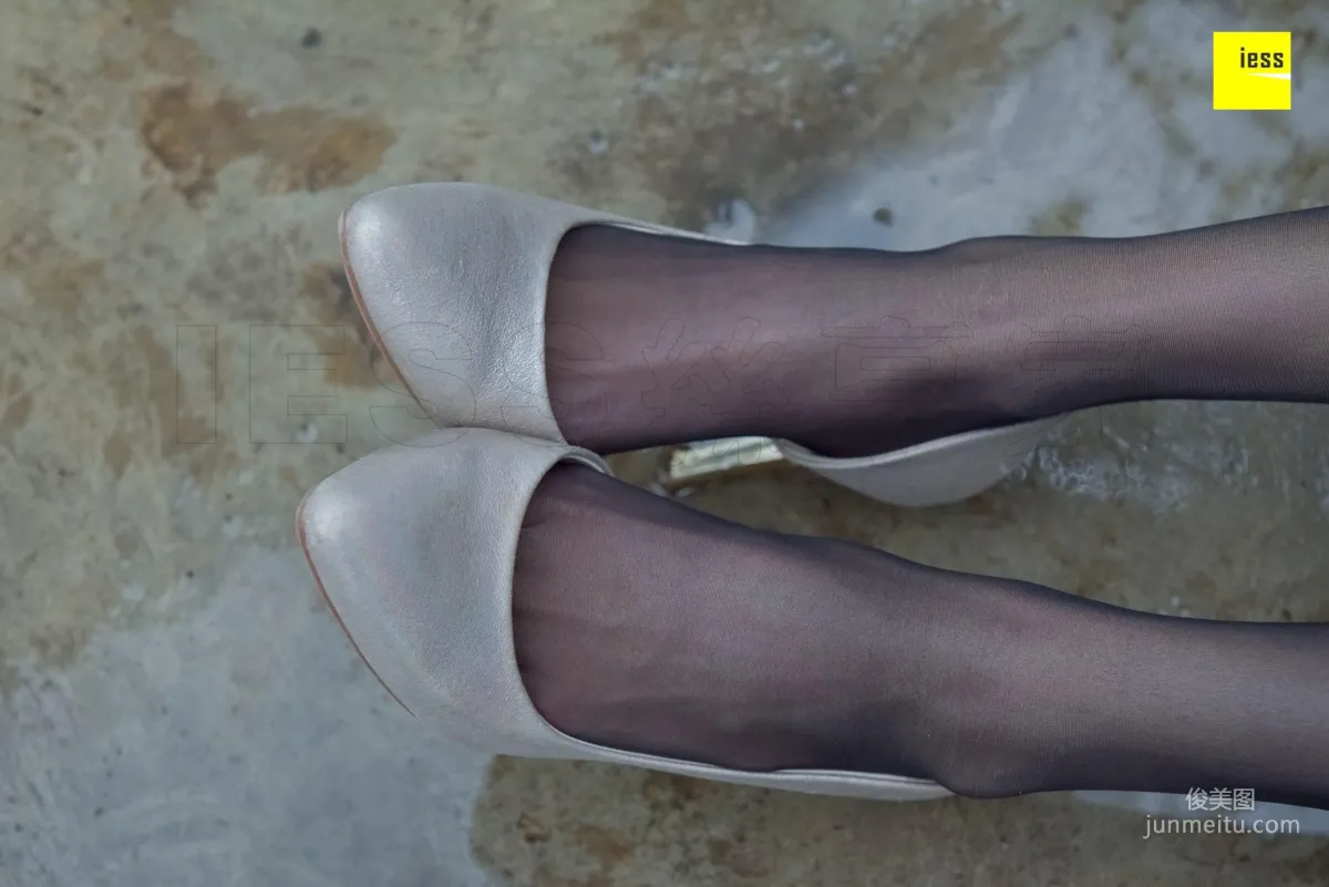 Yong Ying, Black Stockings After the Rain [IESS] Silk Enjoyer 160, Photo Set photo 31