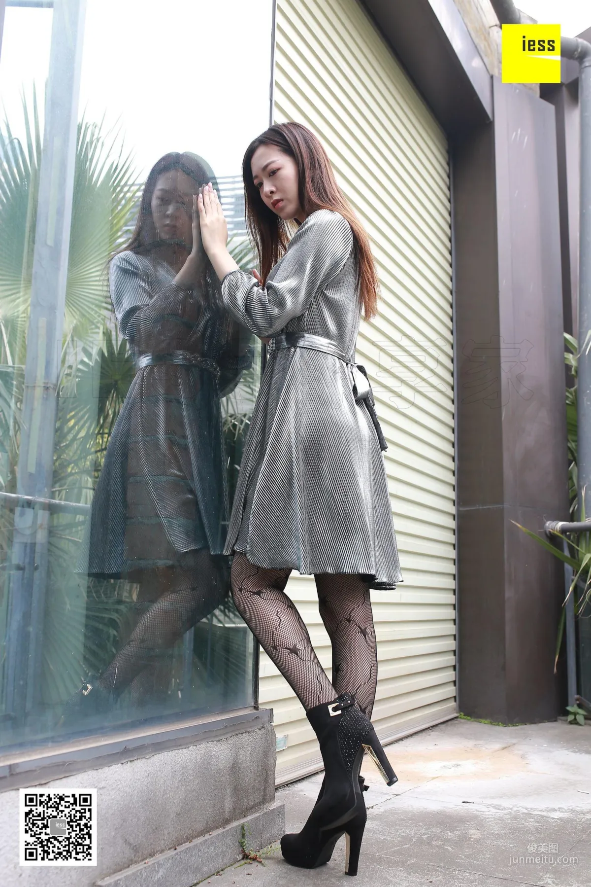 Zi Zi "Star Fishnet Stockings and Ankle Boots" [IESS] Silk Enjoyer 158 Photo Set photo 23