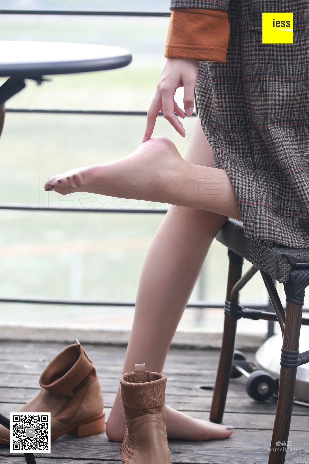 Zi Zi, Domineering Ankle Boots and Flesh-Colored Stockings [IESS] Silk Enjoyer 168 Photo Set photo 47