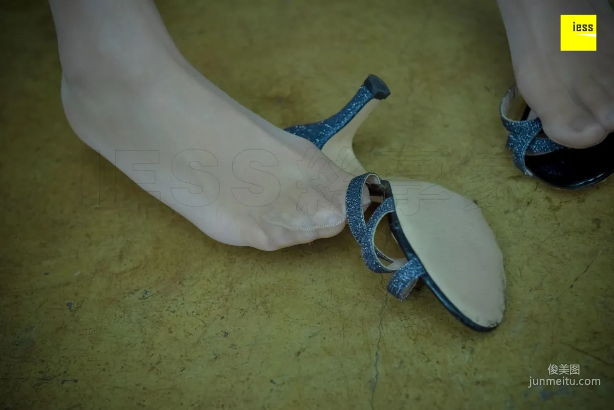 Mu Mu, Alluring Charm Meat-Color Stockings and Sandals [IESS] Silk Enjoyer 166 Photo Set photo 54