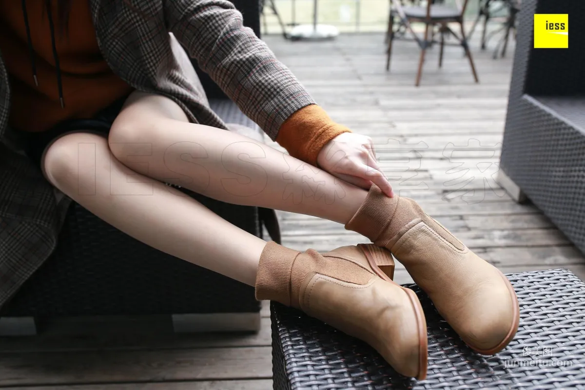Zi Zi, Domineering Ankle Boots and Flesh-Colored Stockings [IESS] Silk Enjoyer 168 Photo Set photo 4