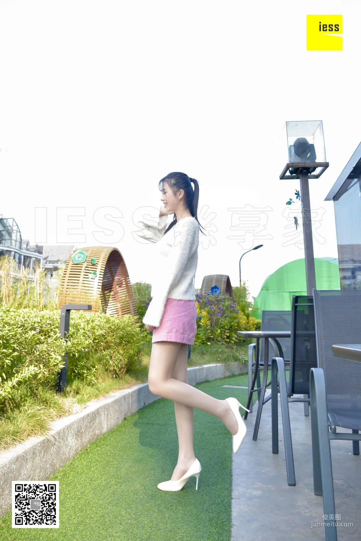 Jia Zhen, Fresh Pink Short Skirt and Flesh Stockings [IESS] Silk Enjoyer 170 Photo Set photo 12