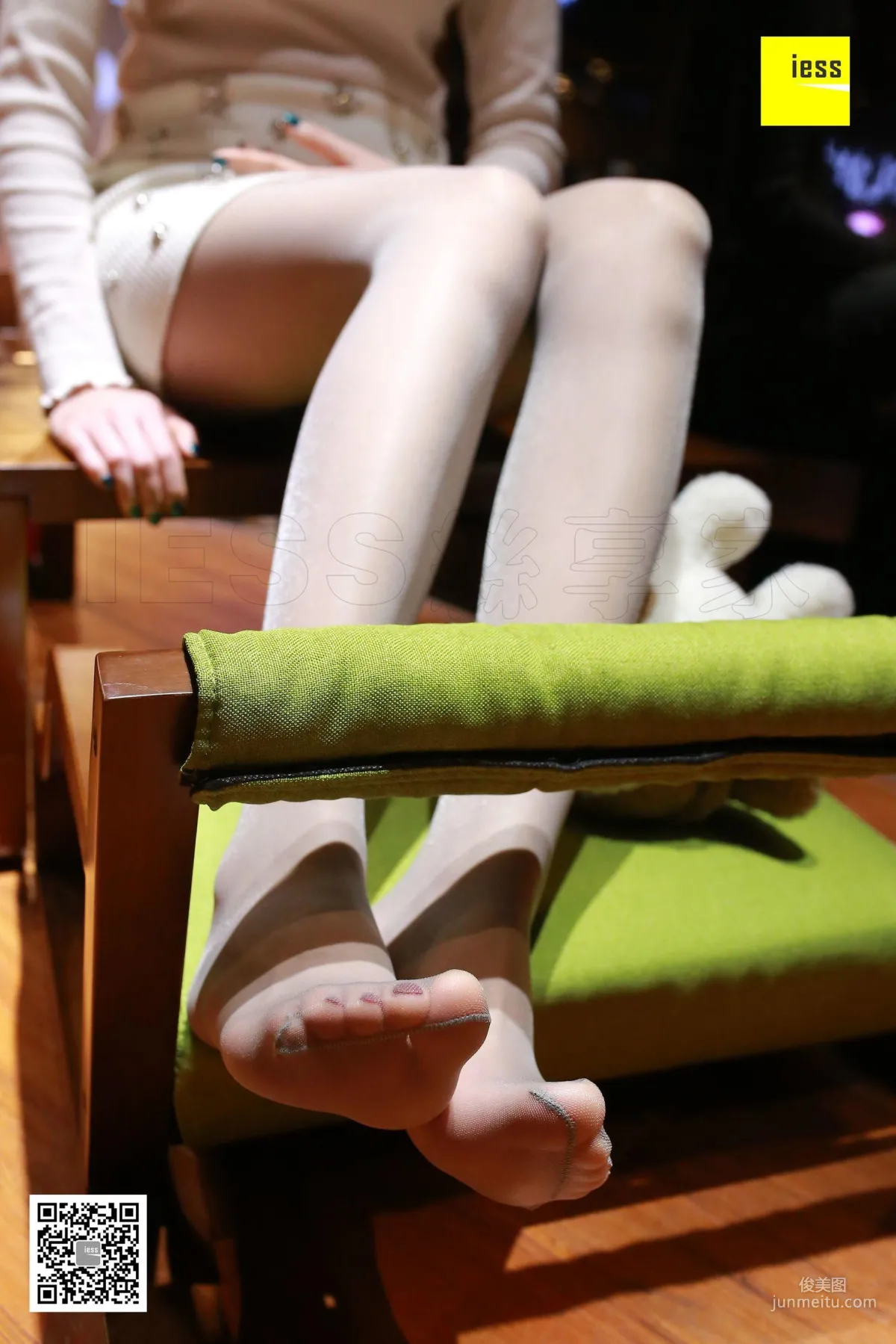 Qi Qi, Delicate Texture Gray Stockings [IESS] Silk Enjoyer 184 Photo Set photo 65
