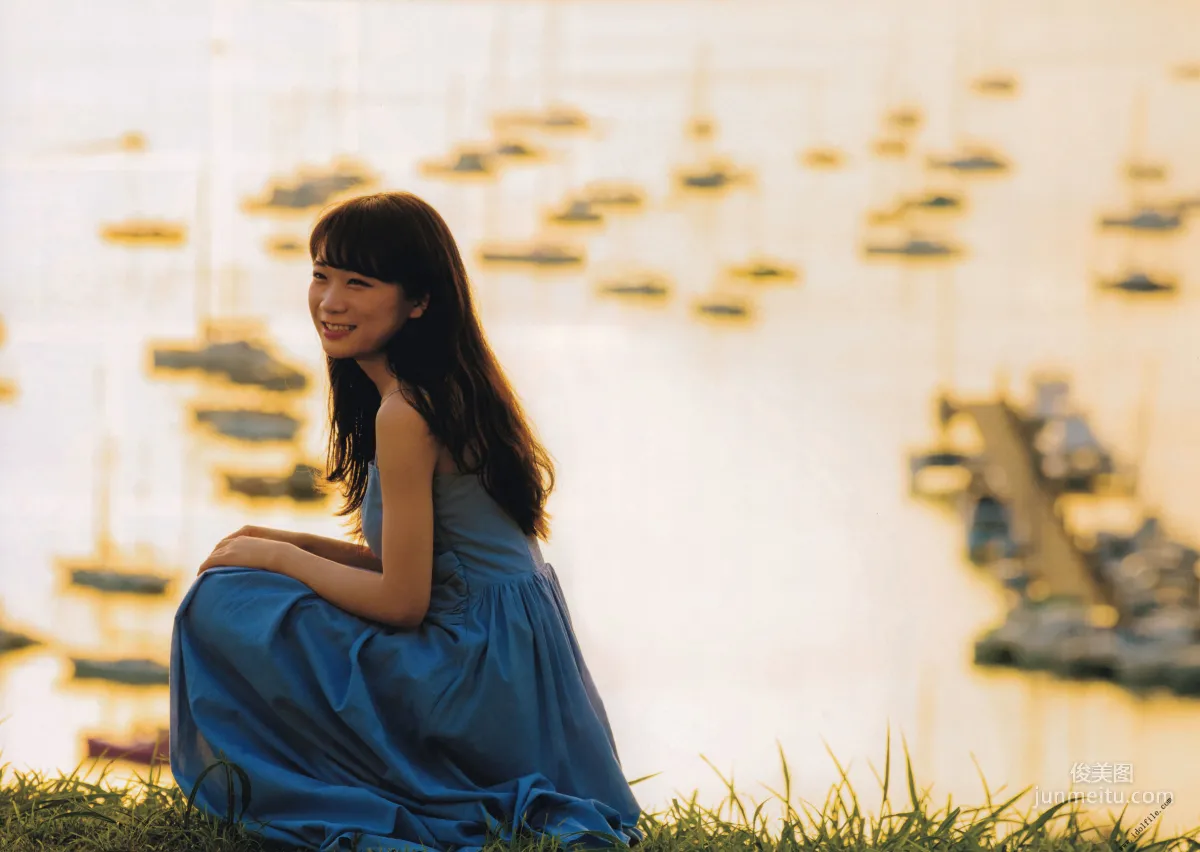 Manatsu Akimoto 1st, Midsummer Pressure Pattern [Photo Books] Photo Set photo 51