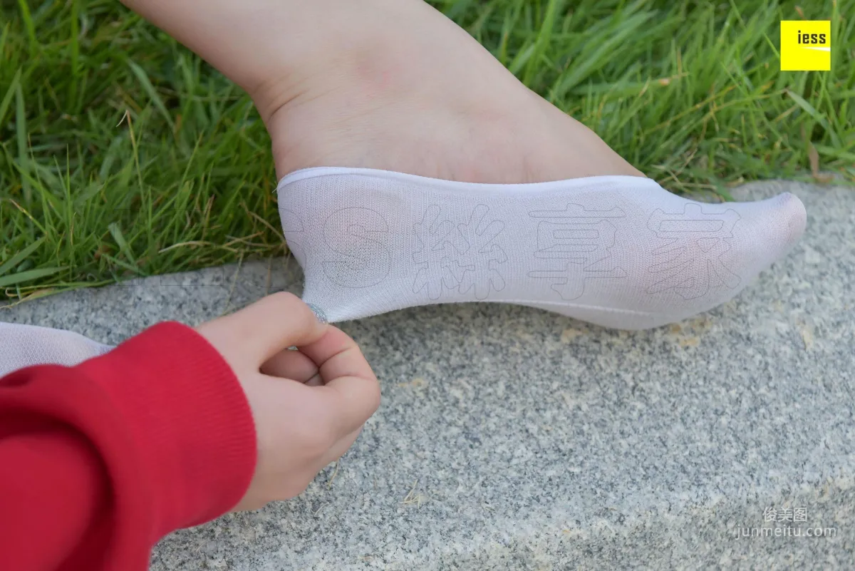 Qi Qi Hoodie and White Crew Socks [IESS] Silk Enjoyer 159 Photo Set photo 33