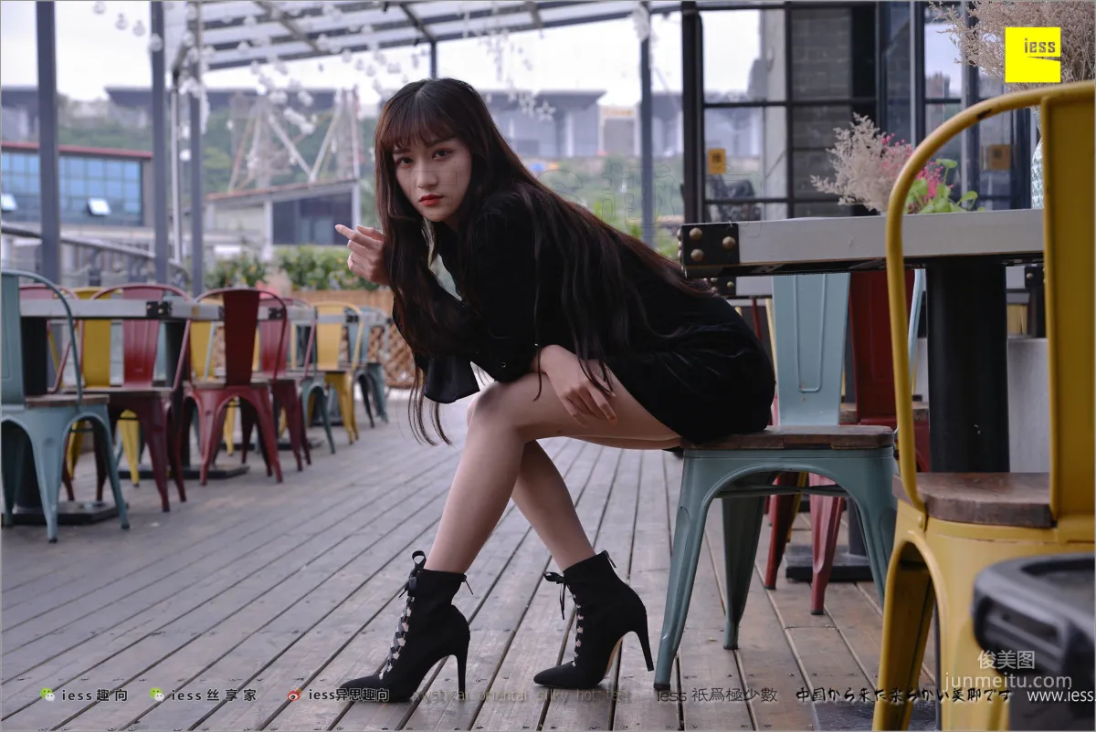 Xiao Xiao, Looks Are Justice [IESS] Silk Stockings Bento 199 Photo Set photo 83