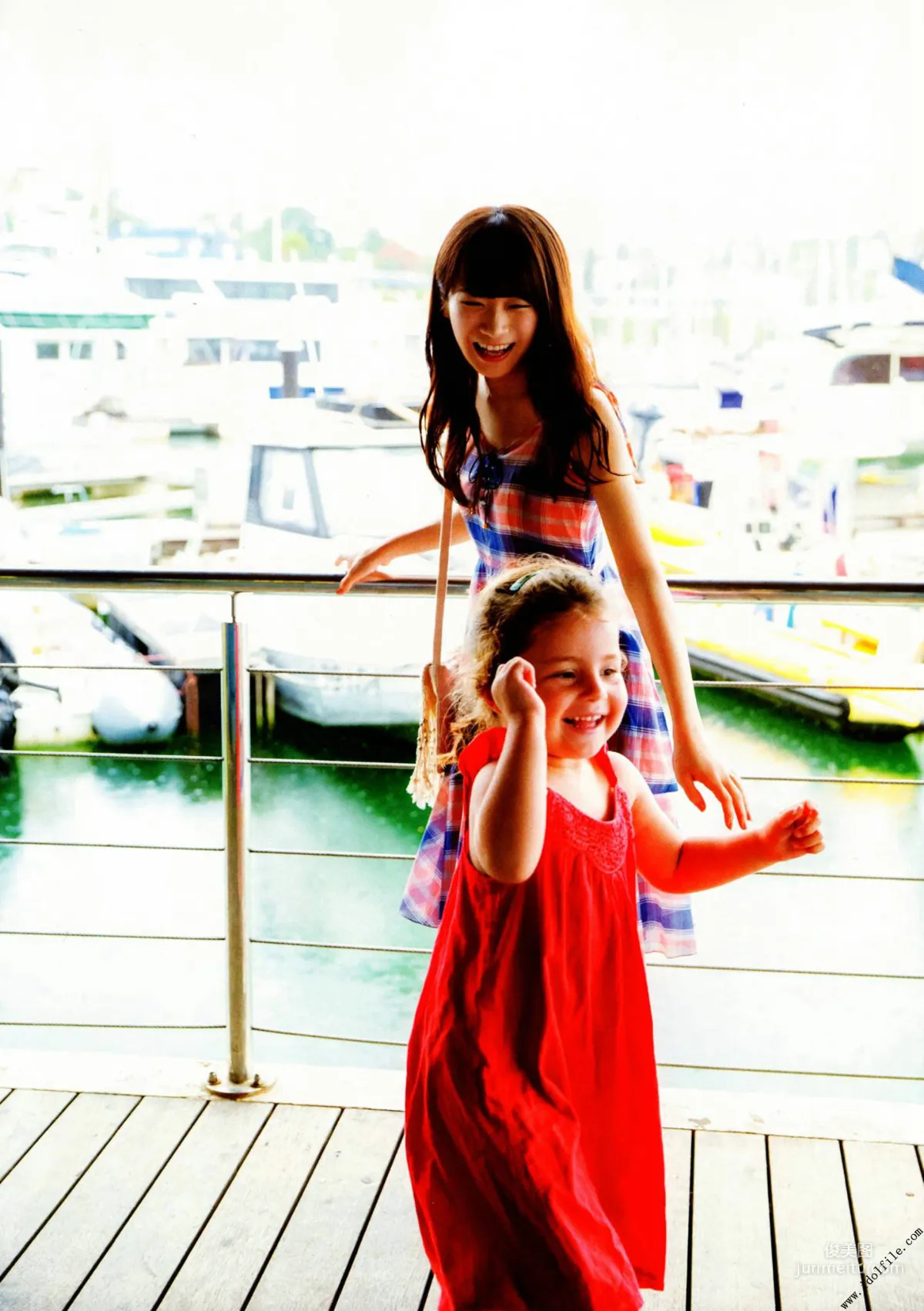 Manatsu Akimoto 1st, Midsummer Pressure Pattern [Photo Books] Photo Set photo 2