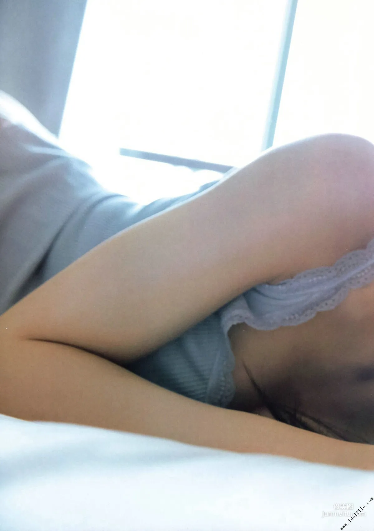 Manatsu Akimoto 1st, Midsummer Pressure Pattern [Photo Books] Photo Set photo 96