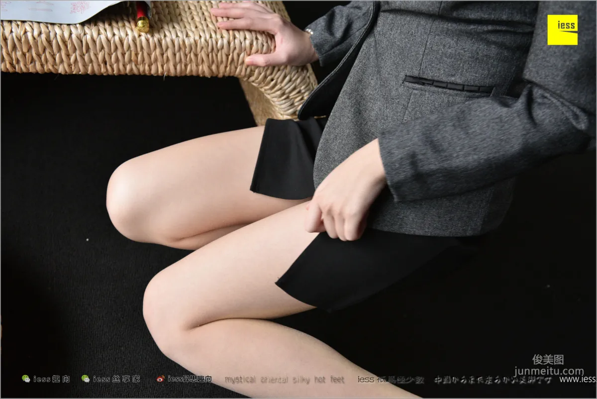小夕《因为纯粹》[异思趣向IESS] 丝足便当202 写真集81