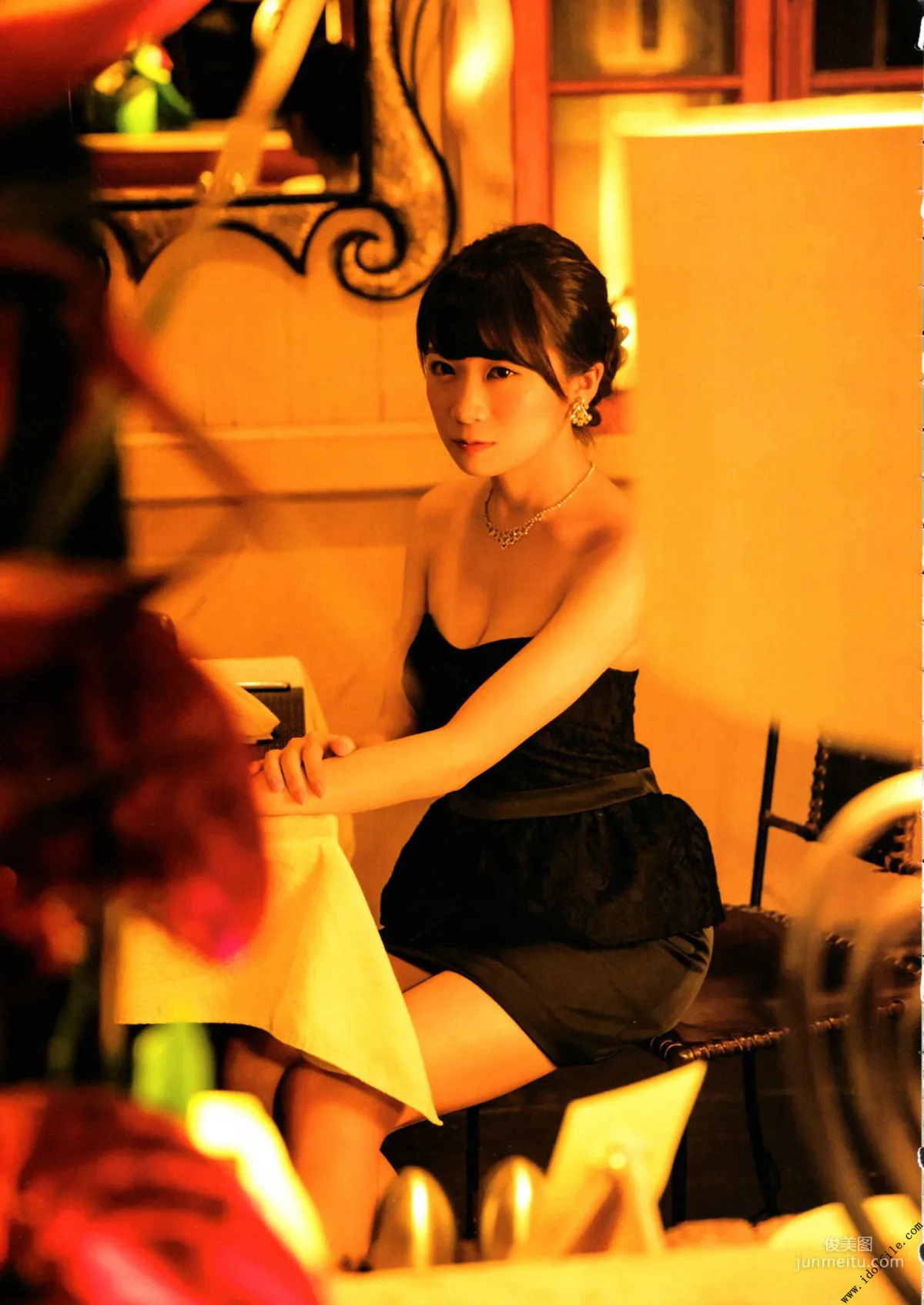 Manatsu Akimoto 1st, Midsummer Pressure Pattern [Photo Books] Photo Set photo 36