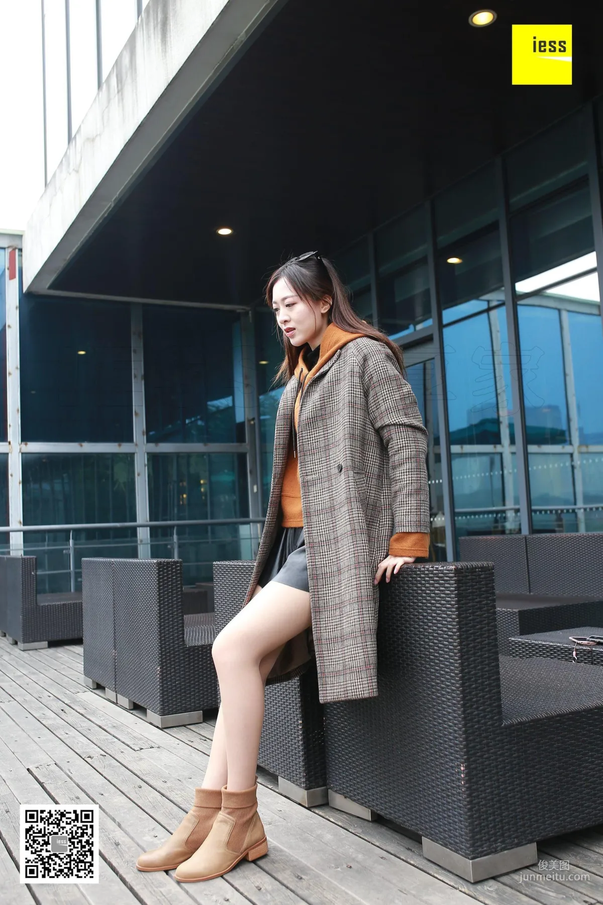 Zi Zi, Domineering Ankle Boots and Flesh-Colored Stockings [IESS] Silk Enjoyer 168 Photo Set photo 1