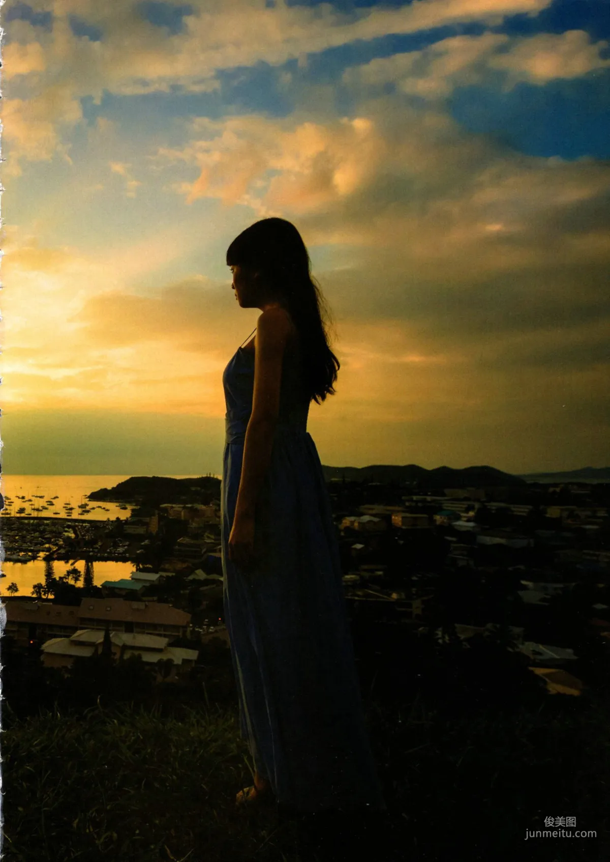 Manatsu Akimoto 1st, Midsummer Pressure Pattern [Photo Books] Photo Set photo 54