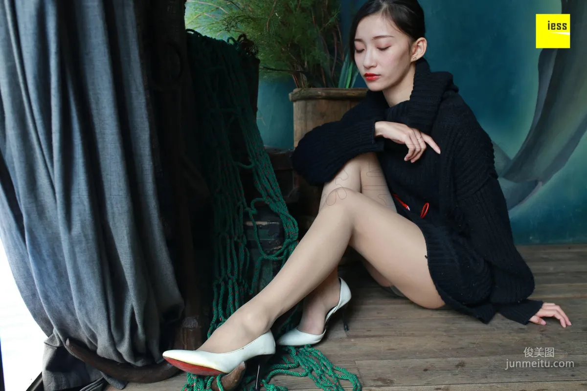Qiuqiu, Black Sweater and Sheer Stockings [IESS] Silk Enjoyer 165 Photo Set photo 70