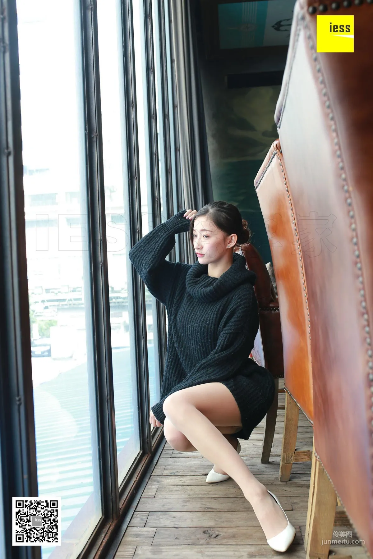 Qiuqiu, Black Sweater and Sheer Stockings [IESS] Silk Enjoyer 165 Photo Set photo 8