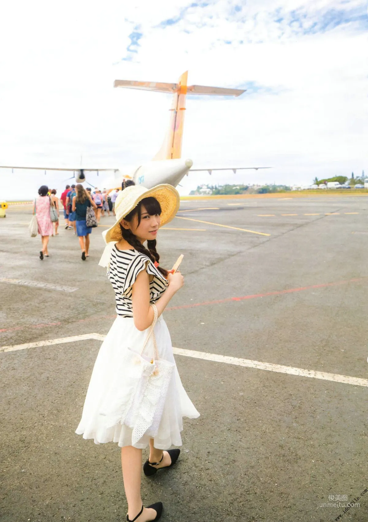 Manatsu Akimoto 1st, Midsummer Pressure Pattern [Photo Books] Photo Set photo 140