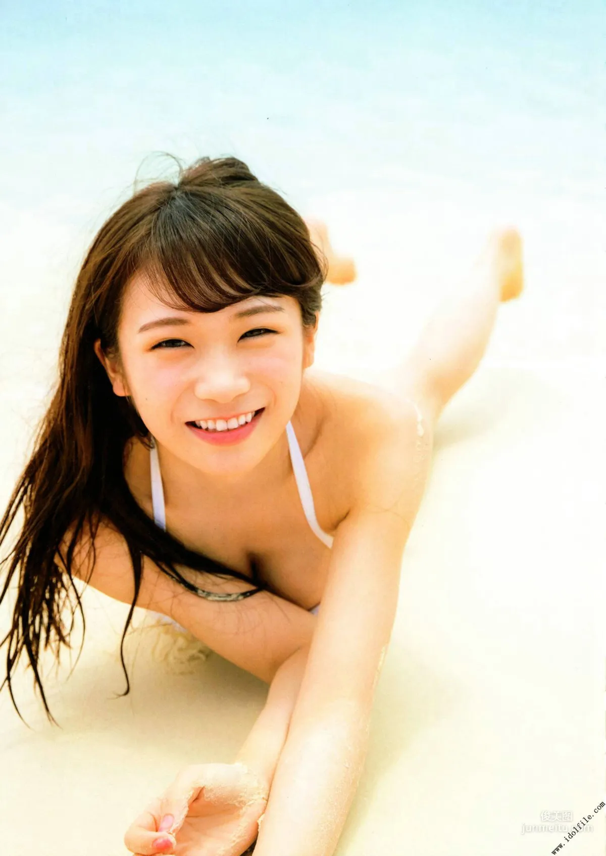 Manatsu Akimoto 1st, Midsummer Pressure Pattern [Photo Books] Photo Set photo 15