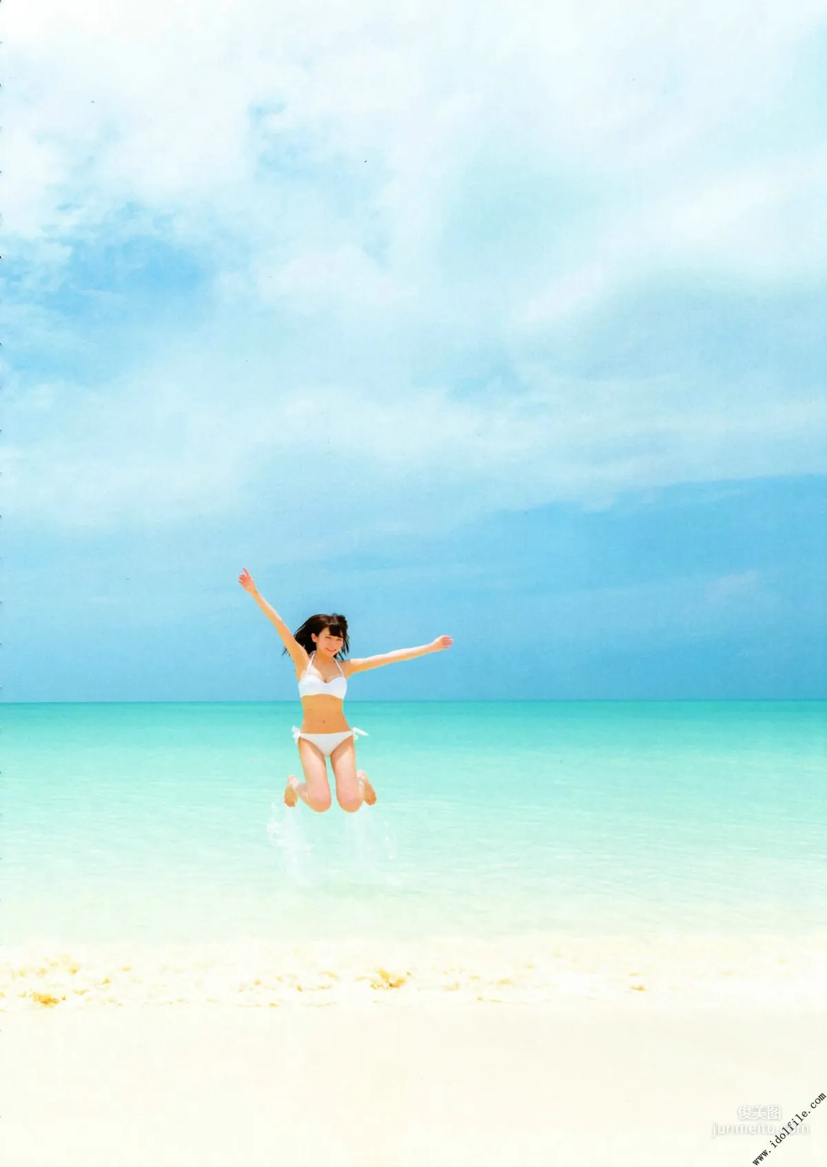 Manatsu Akimoto 1st, Midsummer Pressure Pattern [Photo Books] Photo Set photo 9