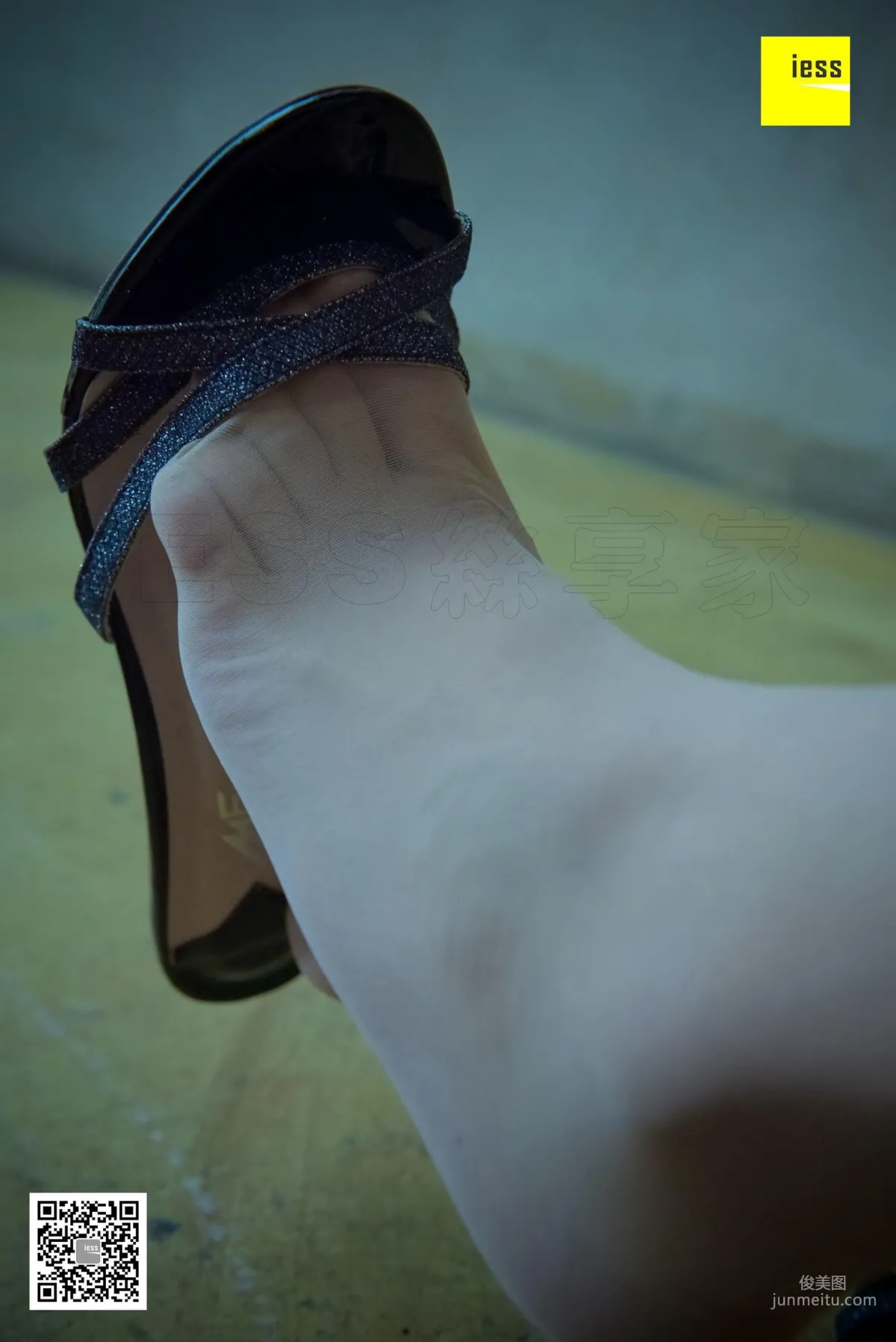 Mu Mu, Alluring Charm Meat-Color Stockings and Sandals [IESS] Silk Enjoyer 166 Photo Set photo 28