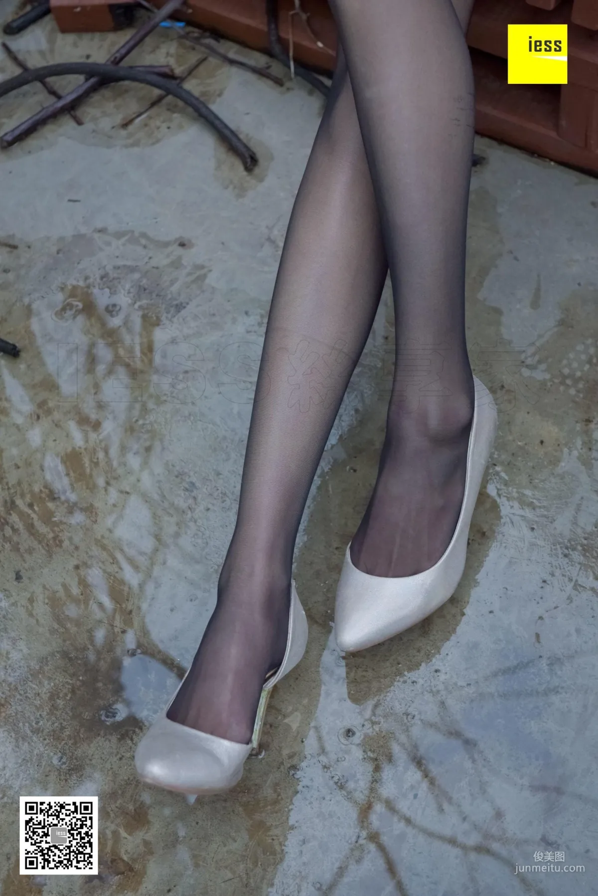 Yong Ying, Black Stockings After the Rain [IESS] Silk Enjoyer 160, Photo Set photo 33