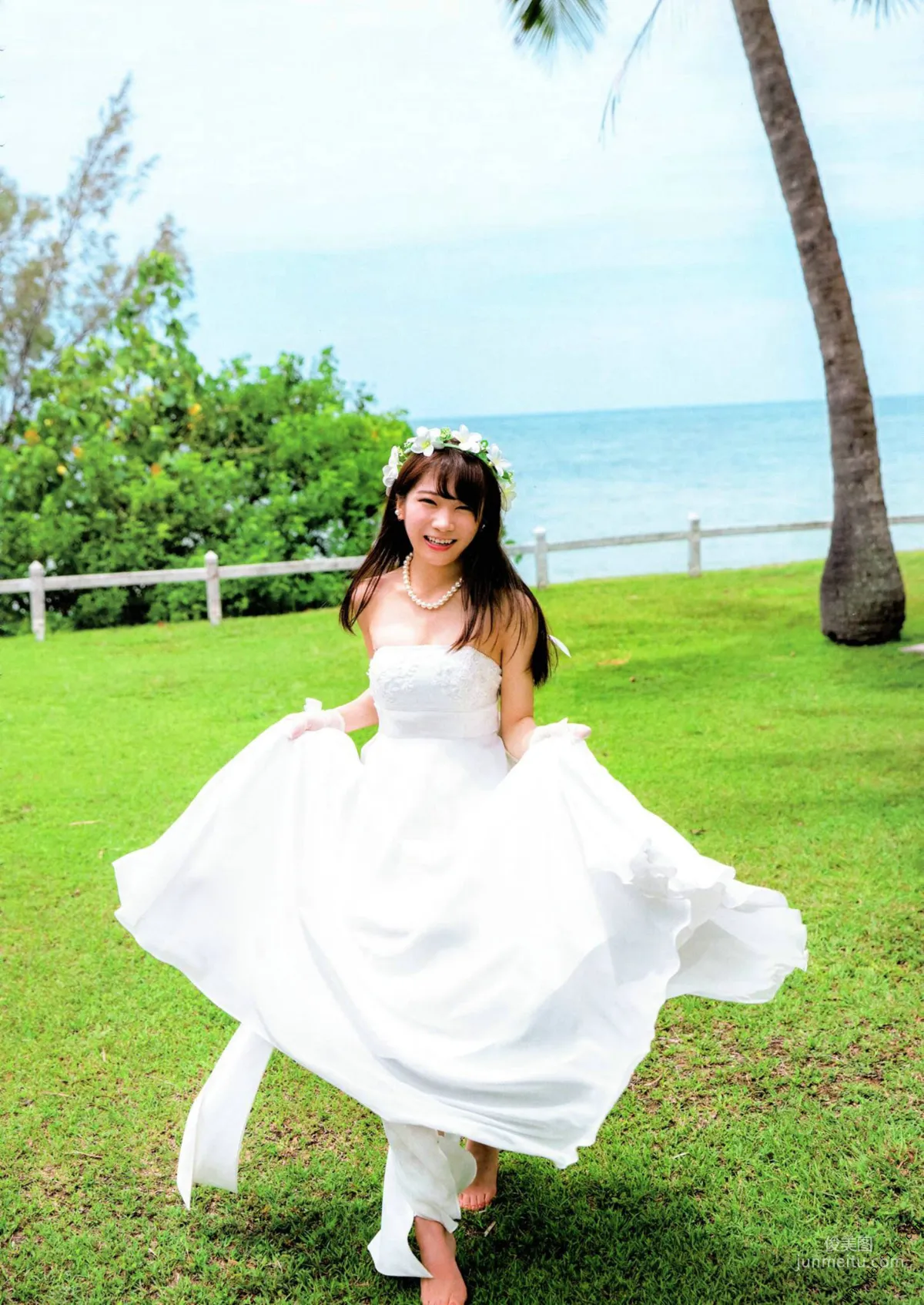 Manatsu Akimoto 1st, Midsummer Pressure Pattern [Photo Books] Photo Set photo 48