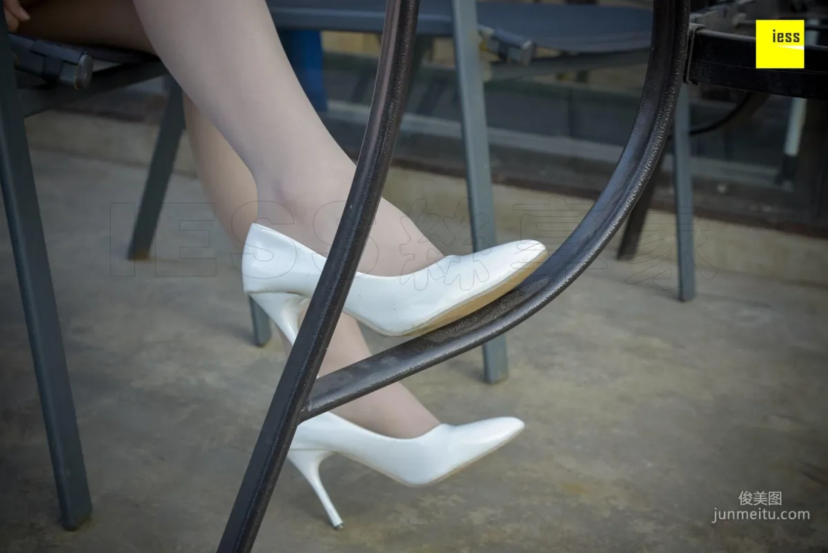 Jia Zhen, Fresh Pink Short Skirt and Flesh Stockings [IESS] Silk Enjoyer 170 Photo Set photo 98