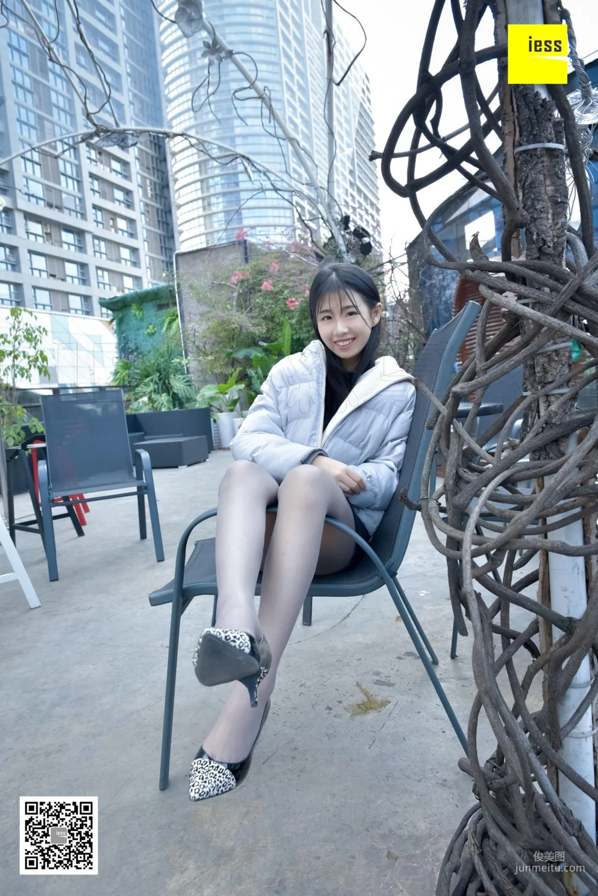 Jia Zhen Plump Slightly Fleshy Legs [IESS] Silk Enjoyer 156 Photo Set photo 79