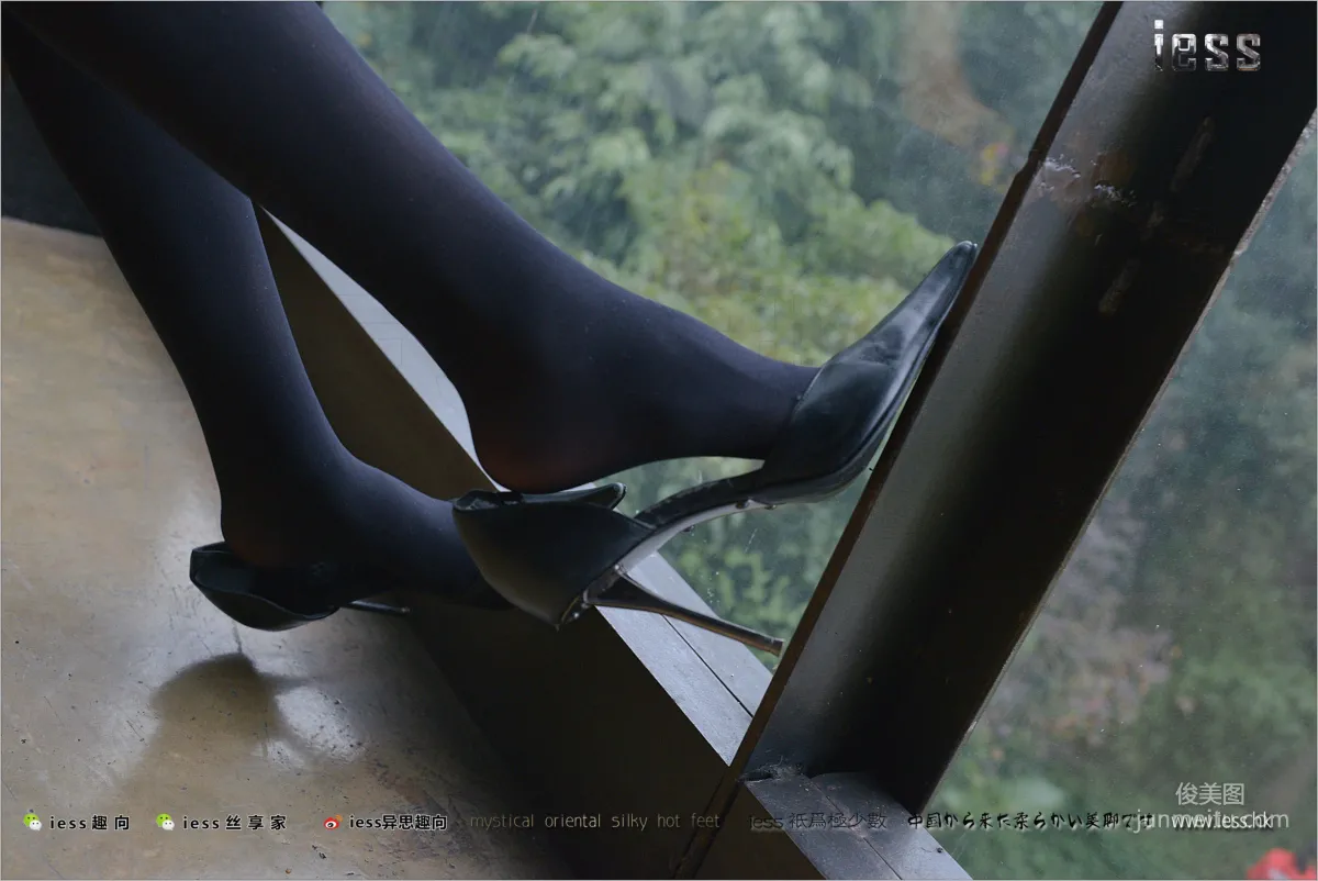 Ruo Qi "50D Thick Black Stockings and Super Pointed High Heels" [IESS] Stocking Feet Bento 195 Photo Set photo 71