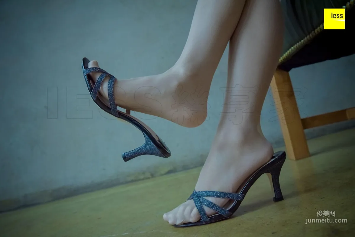 Mu Mu, Alluring Charm Meat-Color Stockings and Sandals [IESS] Silk Enjoyer 166 Photo Set photo 19