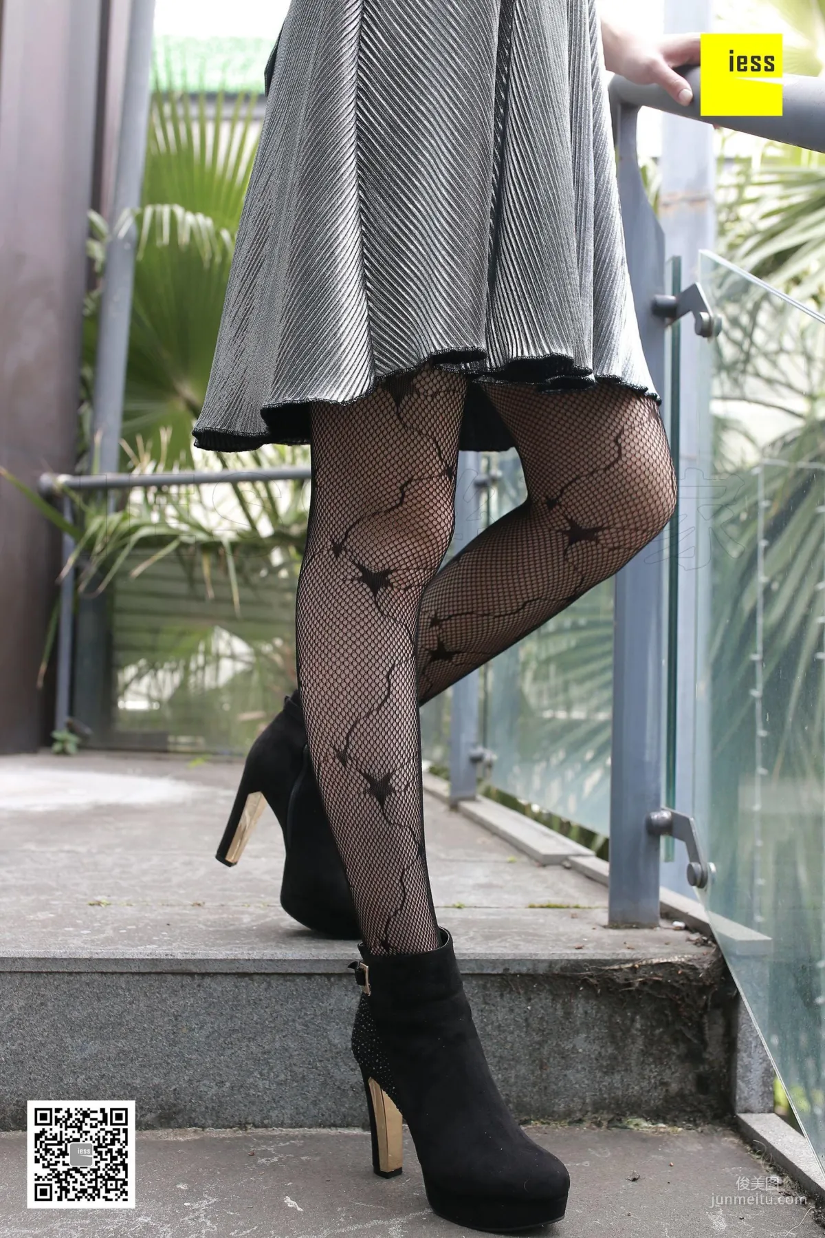 Zi Zi "Star Fishnet Stockings and Ankle Boots" [IESS] Silk Enjoyer 158 Photo Set photo 5