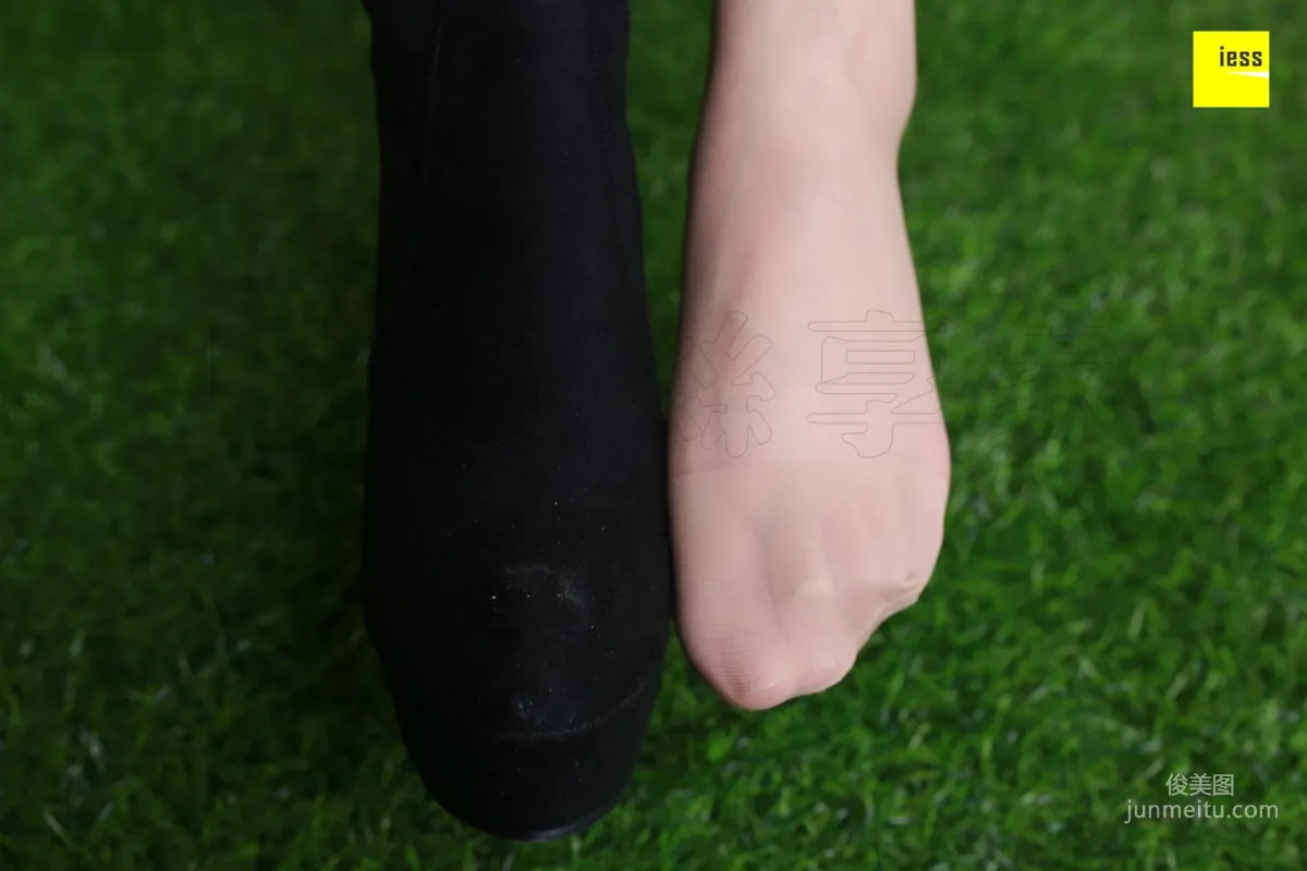 Wen Xin "The Allure of Over-Knee Boots" [IESS] Silk Enjoyer 180 Photo Set photo 45