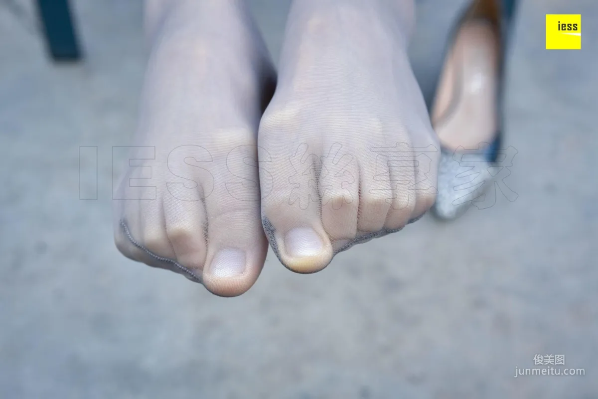 Jia Zhen Plump Slightly Fleshy Legs [IESS] Silk Enjoyer 156 Photo Set photo 65