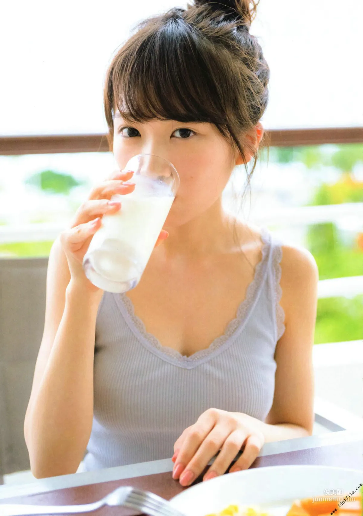 Manatsu Akimoto 1st, Midsummer Pressure Pattern [Photo Books] Photo Set photo 71