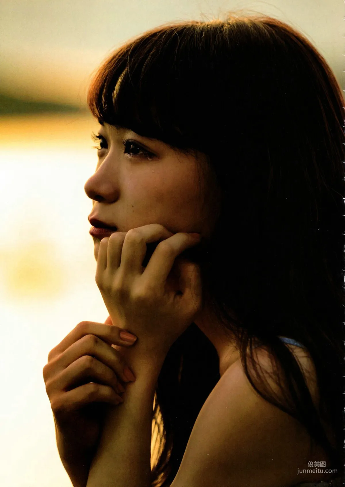 Manatsu Akimoto 1st, Midsummer Pressure Pattern [Photo Books] Photo Set photo 52